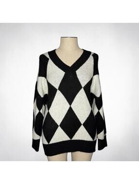 Black Tape Diamond Sweater XL